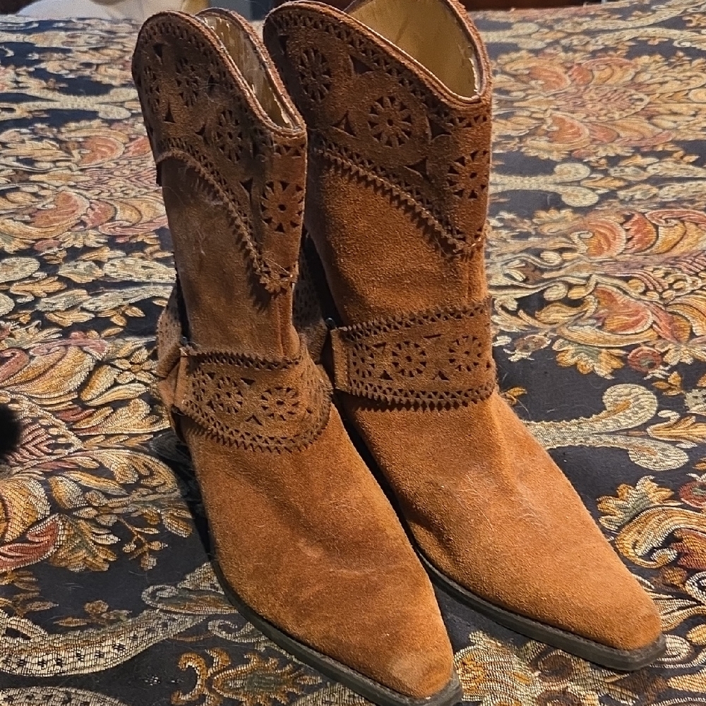 Me Too Tan Suede Heeled Boots